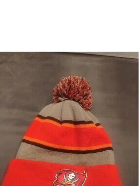 Tampa Bay Buccaneers Beanie Cap New Era NFL Red Gray Striped Football Casual